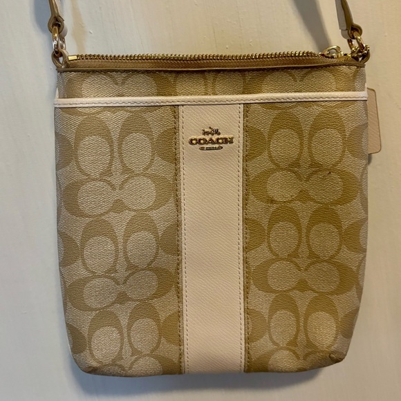 Coach - Picture 3 of 8